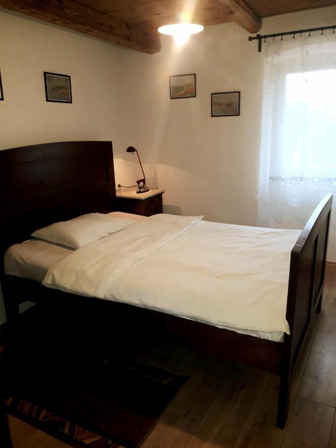 Casa Istriana Nona Pina Villa Kaštelir Kültér fotó