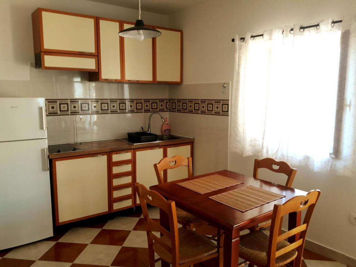 Casa Istriana Nona Pina Villa Kaštelir Kültér fotó