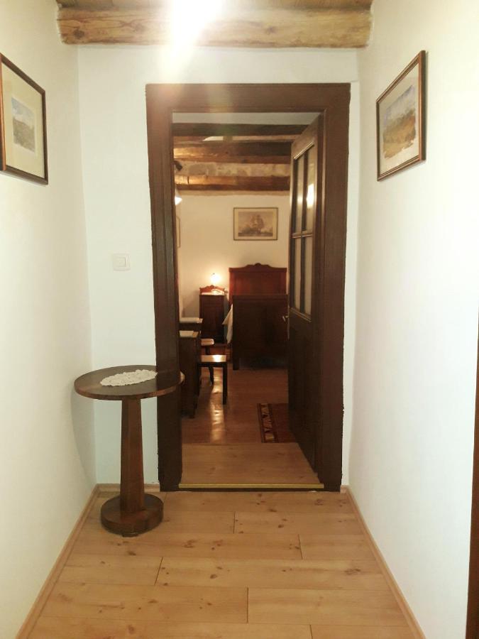 Casa Istriana Nona Pina Villa Kaštelir Kültér fotó
