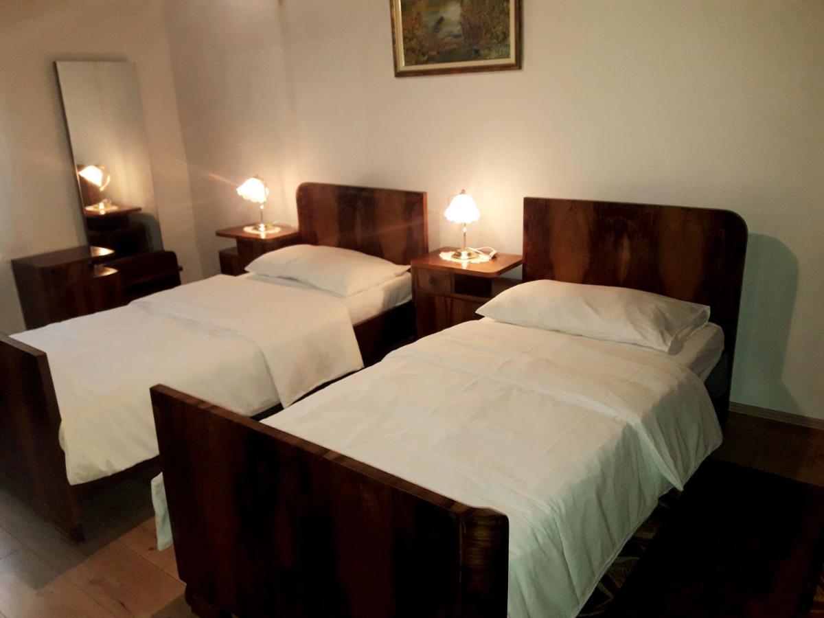 Casa Istriana Nona Pina Villa Kaštelir Kültér fotó