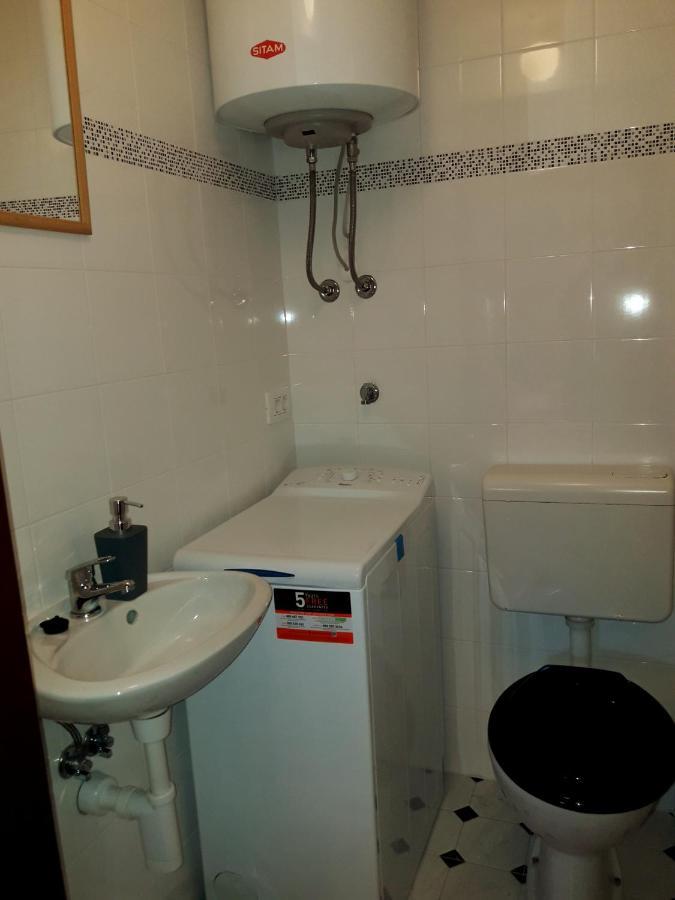 Casa Istriana Nona Pina Villa Kaštelir Kültér fotó
