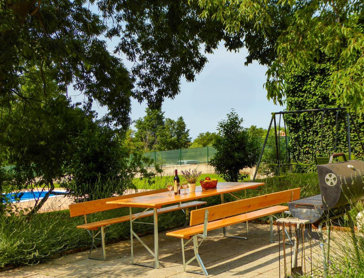 Casa Istriana Nona Pina Villa Kaštelir Kültér fotó